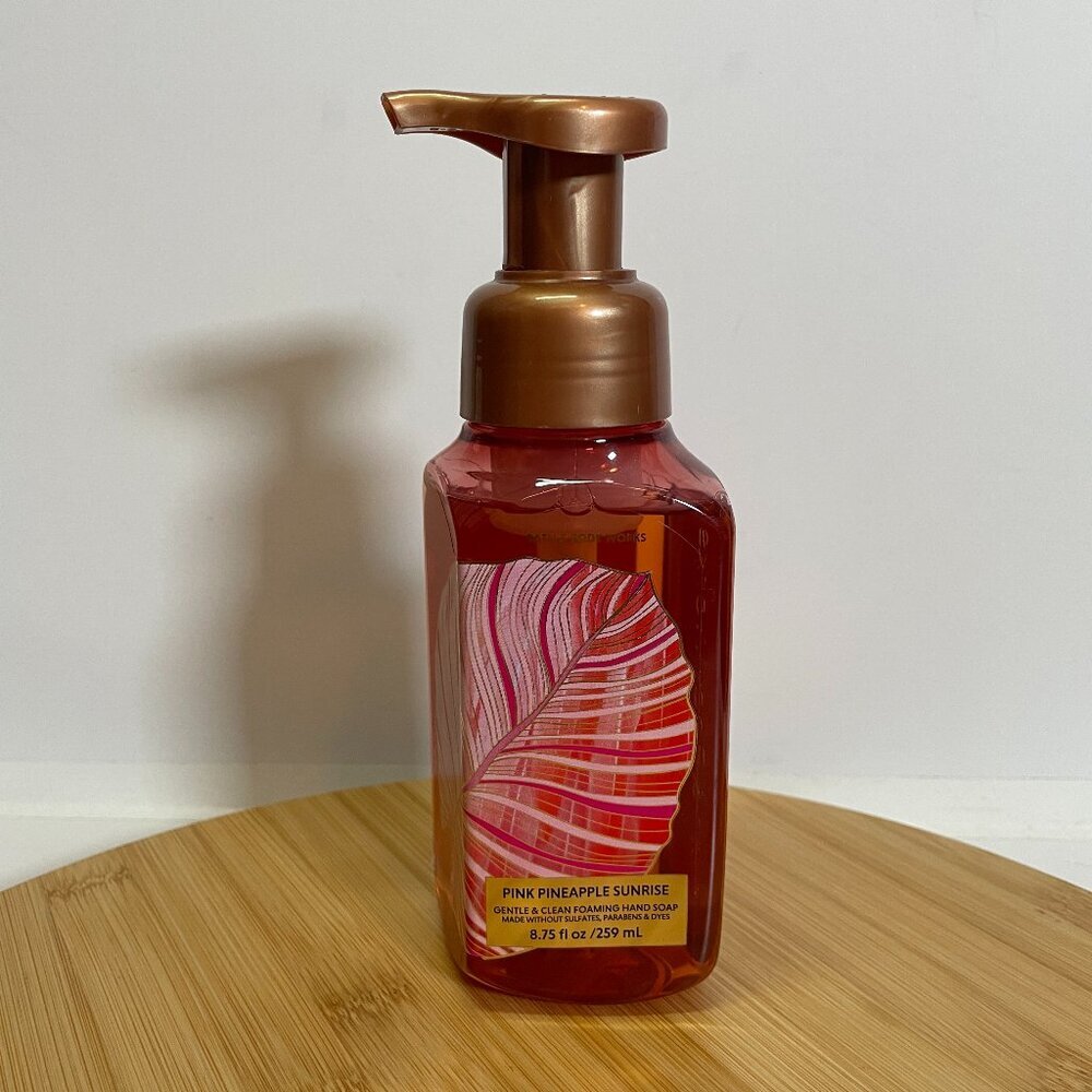 Bath & Body Works Pink Pineapple Sunrise Gentle Foaming Hand Soap 8.75 Oz Shea